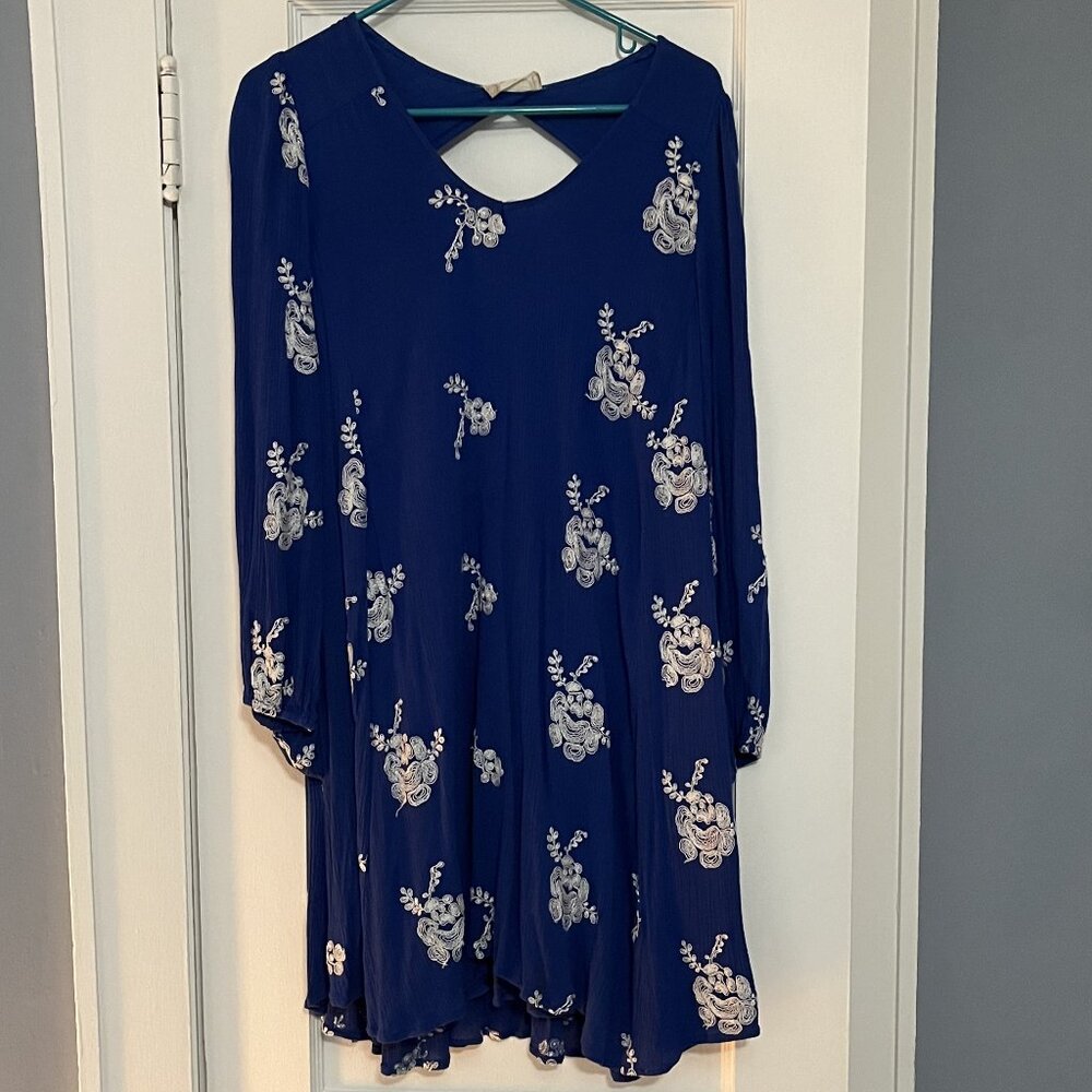 Altar'd State long sleeve mini dress size small, boho, floral embroidered